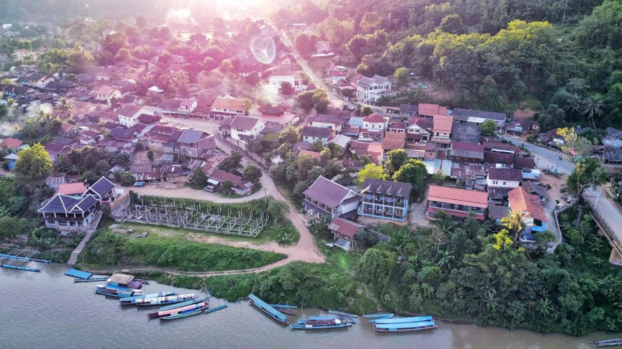 Arthith Guesthouse Nongkhiaw エクステリア 写真