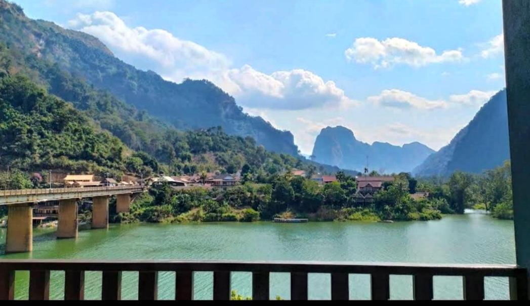 Arthith Guesthouse Nongkhiaw エクステリア 写真
