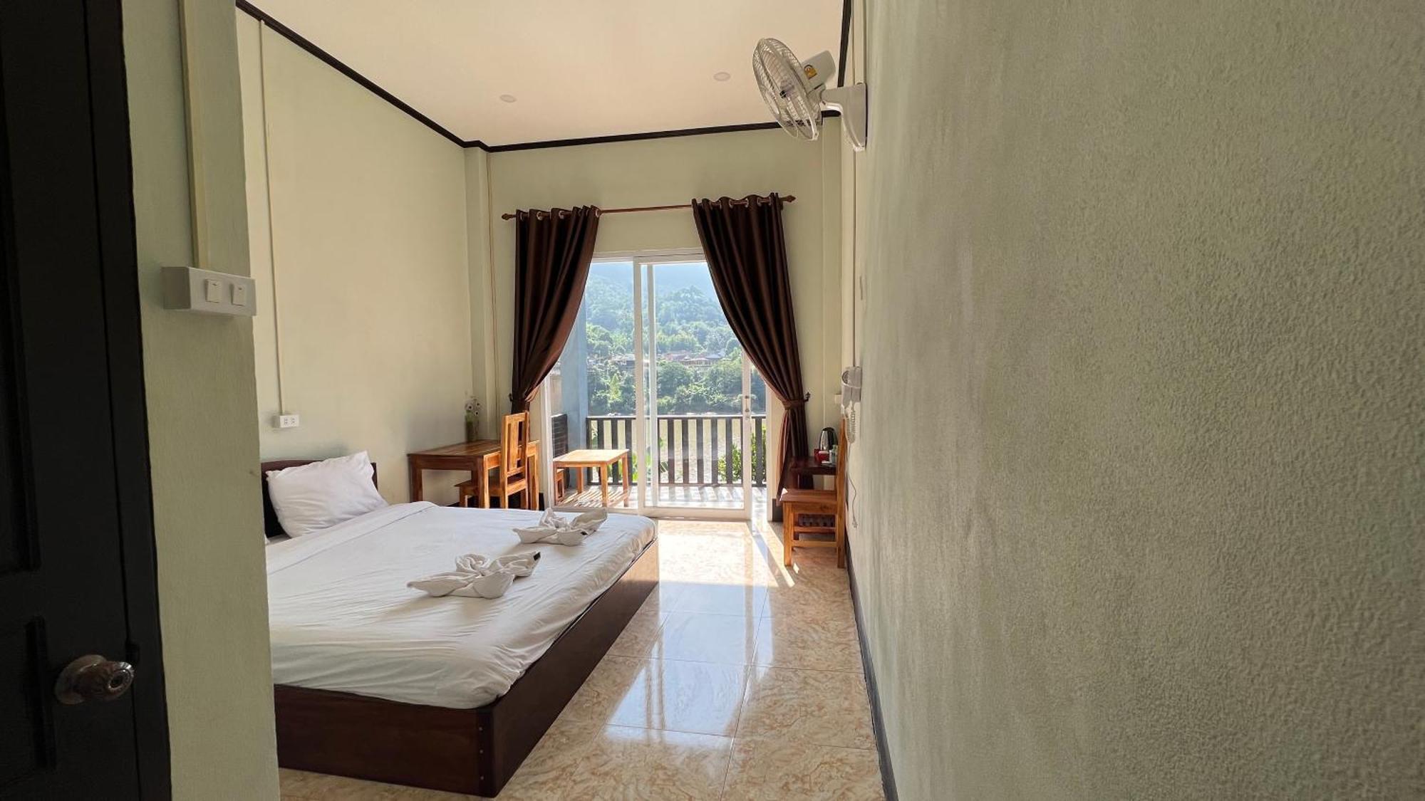 Arthith Guesthouse Nongkhiaw エクステリア 写真