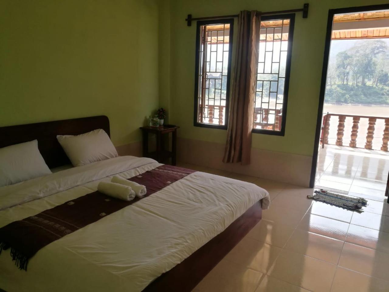Arthith Guesthouse Nongkhiaw エクステリア 写真